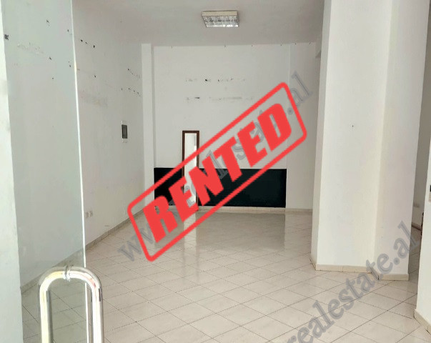 Commercial space for rent in Tom Plezha street in Tirana.
It is located on the ground floor of a bu